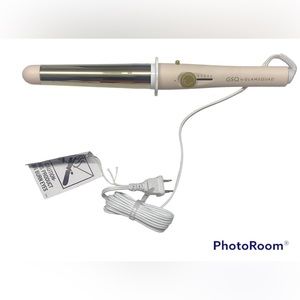 GSQ by Glamsquad Curling Hair Iron Titanium 1" Barrel 400° Beige